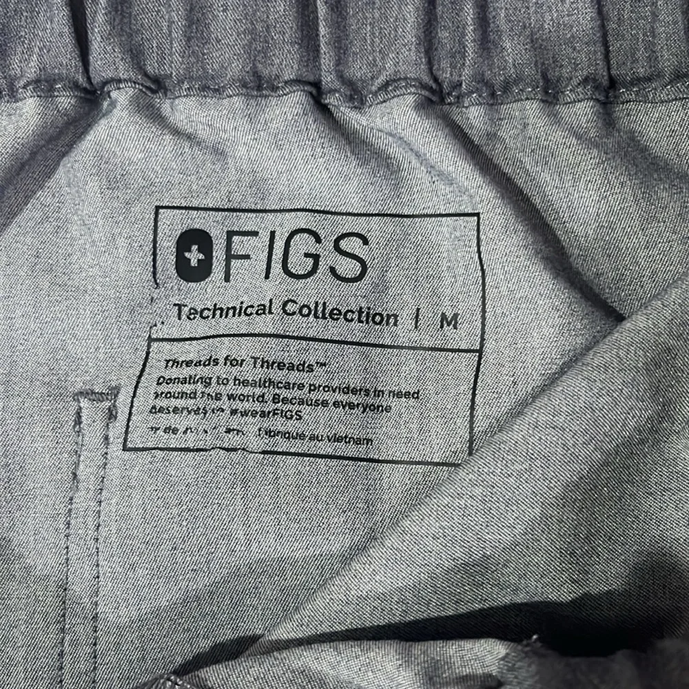 Figs Men’s Pisco Basic Scrub Pants in Graphite Sz M